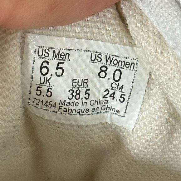 Vans Old Skool White Sneakers with Gum Sole Size 8 - Picture 8 of 9